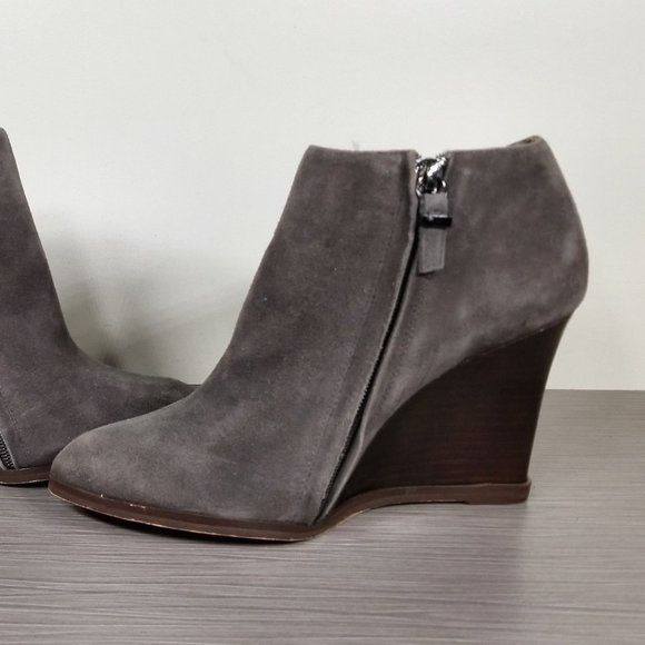 Halogen Selbi Almond Toe Wedge Bootie, Grey Suede, Womens Size 6.5 M - Picture 6 of 10